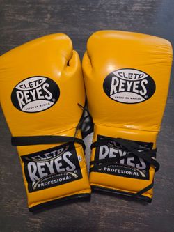 Cleto Reyes boxing gloves 16oz