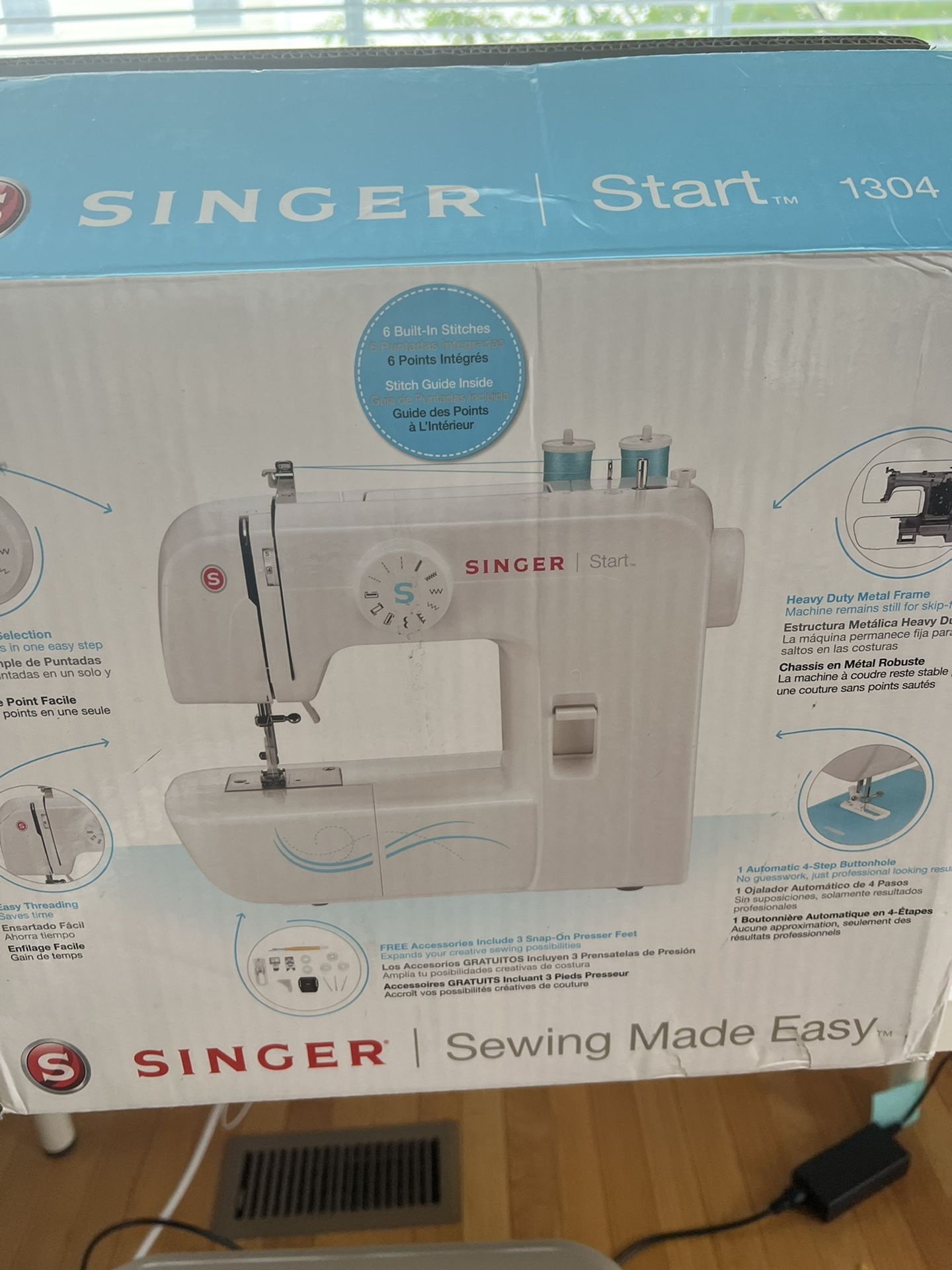Brand New Beginner Singer Sewing Machine