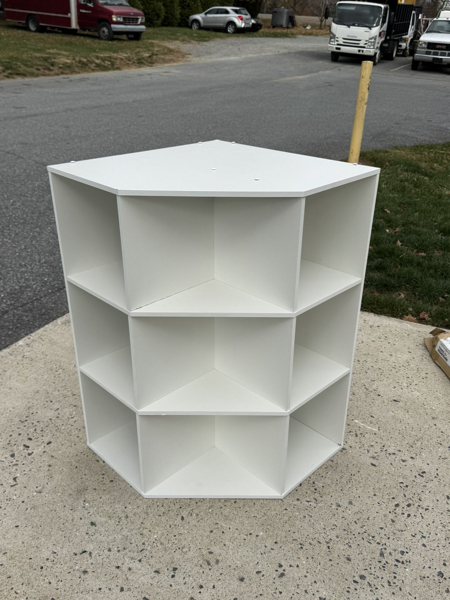 Brightroom 9 Cube Corner Bookshelf - New in Box - Marietta, Pa Pick Up
