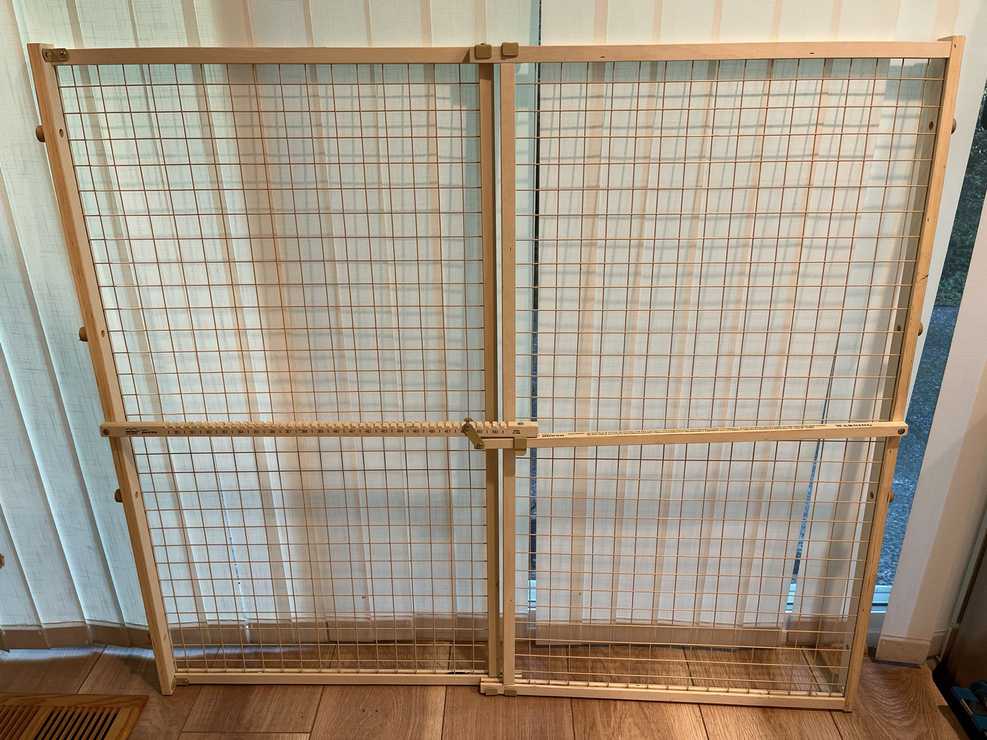 Like New Wood Pet Gate