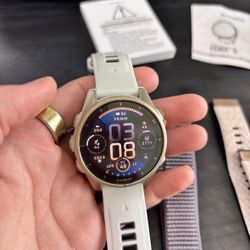 Garmin Fenix 8 43MM AMOLED With2 Garmin Official Bands
