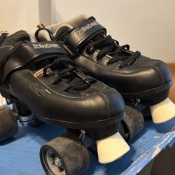 ROLLER DERRY NEW SIZE 9 $20 SERIOUS BUYERSXPLEASE