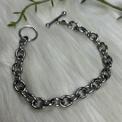 Link chain silver tone toggle clasp bracelet
