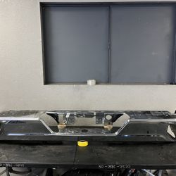 2019-2020-2021-2022-2023-2024 CHEVROLET SILVERADO 1500 / GMC SIERRA 1500 REAR BUMPER OEM USED