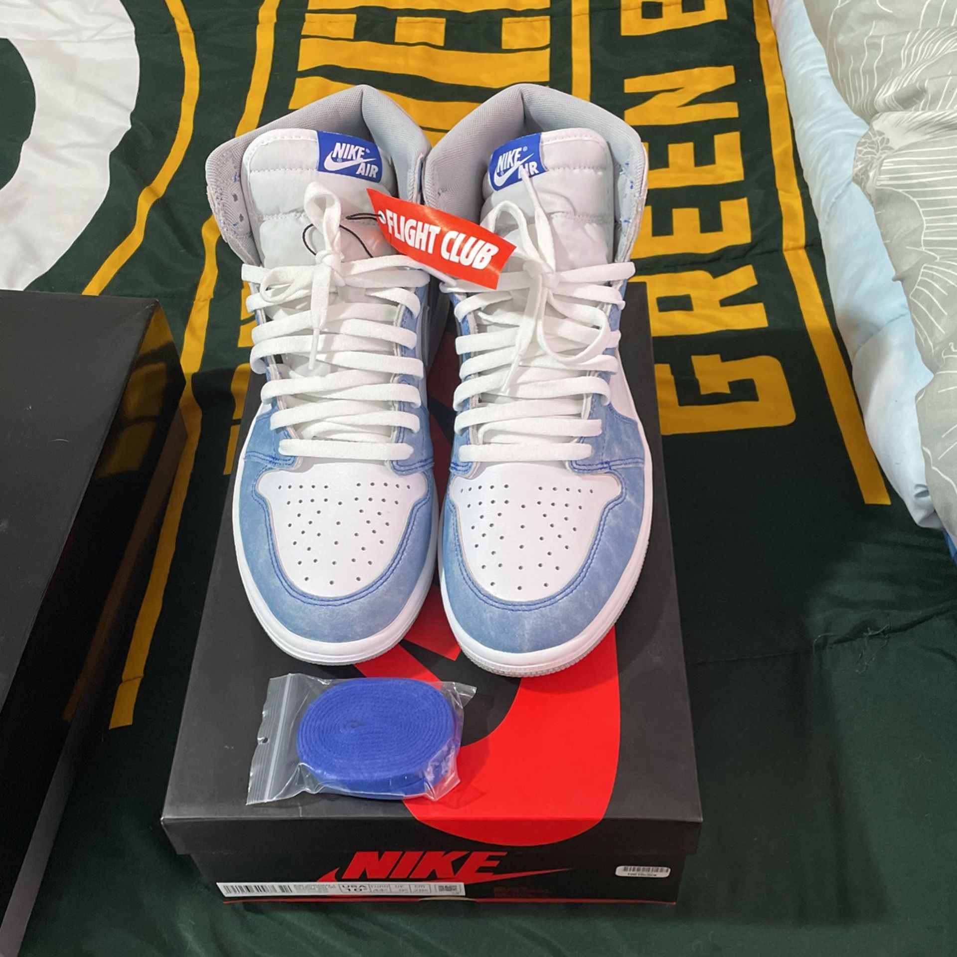 Hyper Royal Retro 1
