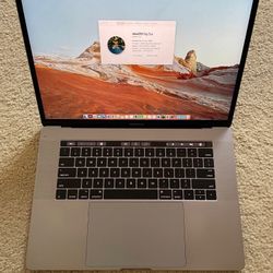 MacBook Pro With Touch Bar i7/16GB/256GB Late 2016 Version