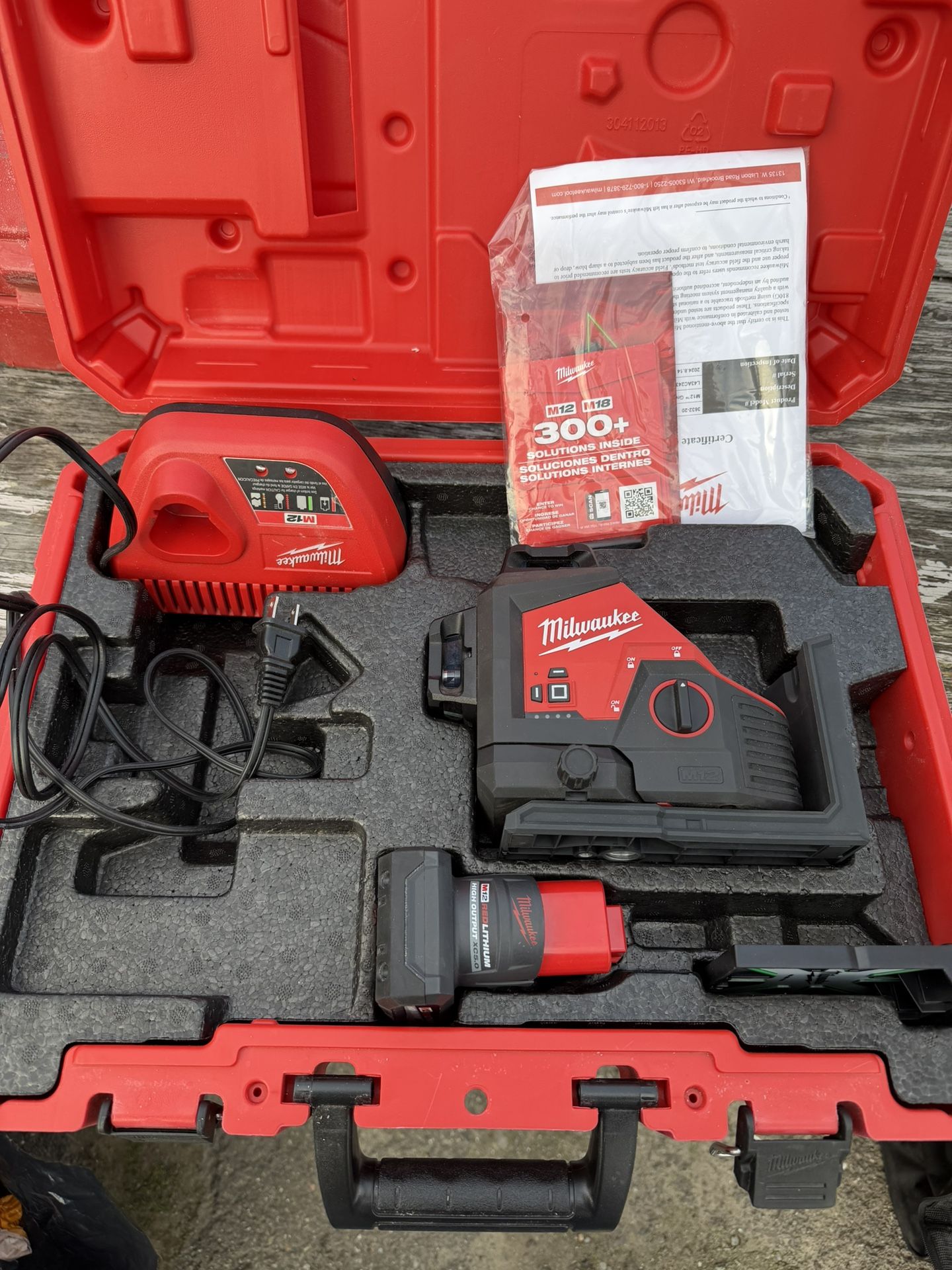 Milwaukee Laser 360 M12