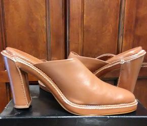 Women's Size 10 Brown Leather Mules. New.