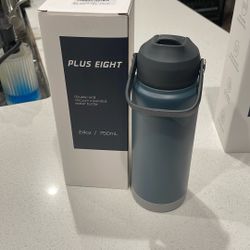 24 Ounce Vacuum Insulated Water Bottle