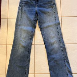 Levi’s Women’s Perfectly Slimming Boot Cut 512 Jeans