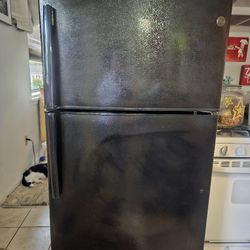 G.E Freestanding Fridge 