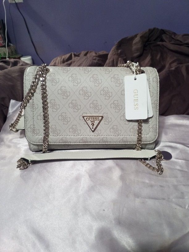 GUESS PURSE