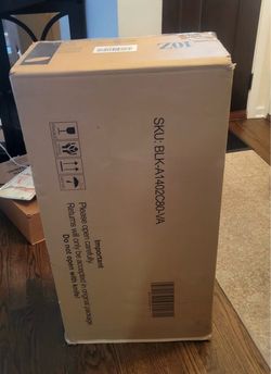 NEW & UNOPENED 31.5” Round Coffee Table – Black