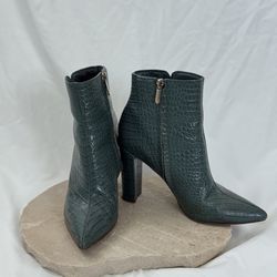 Sam Edelman teal croc print ankle boots - size 7
