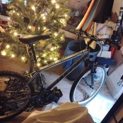 Bike Circle 24 Inch Huffy Rock Creek Mountain Bike