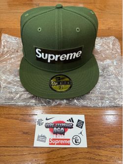 Supreme Olive Grinch Box Logo New Era 59FIFTY Fitted Hat 7 3/4 FW24 Brand New