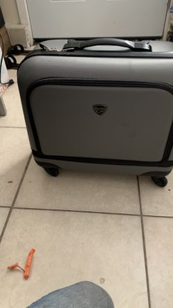 Luggage Cary On 18x16”. 32$