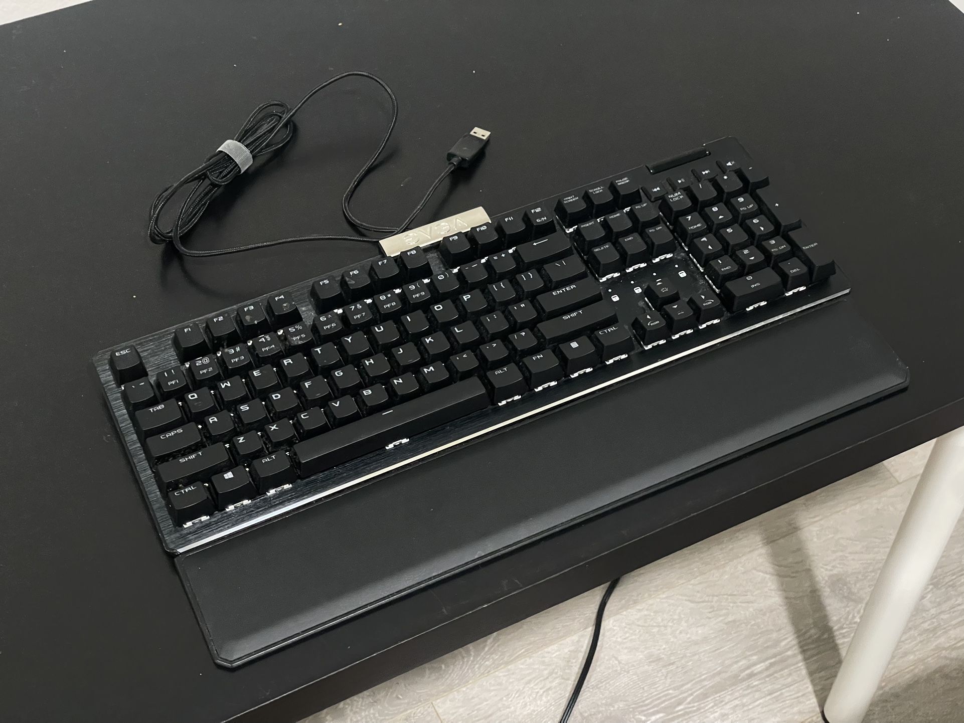 EVGA Z15 RGB Light Up Keyboard