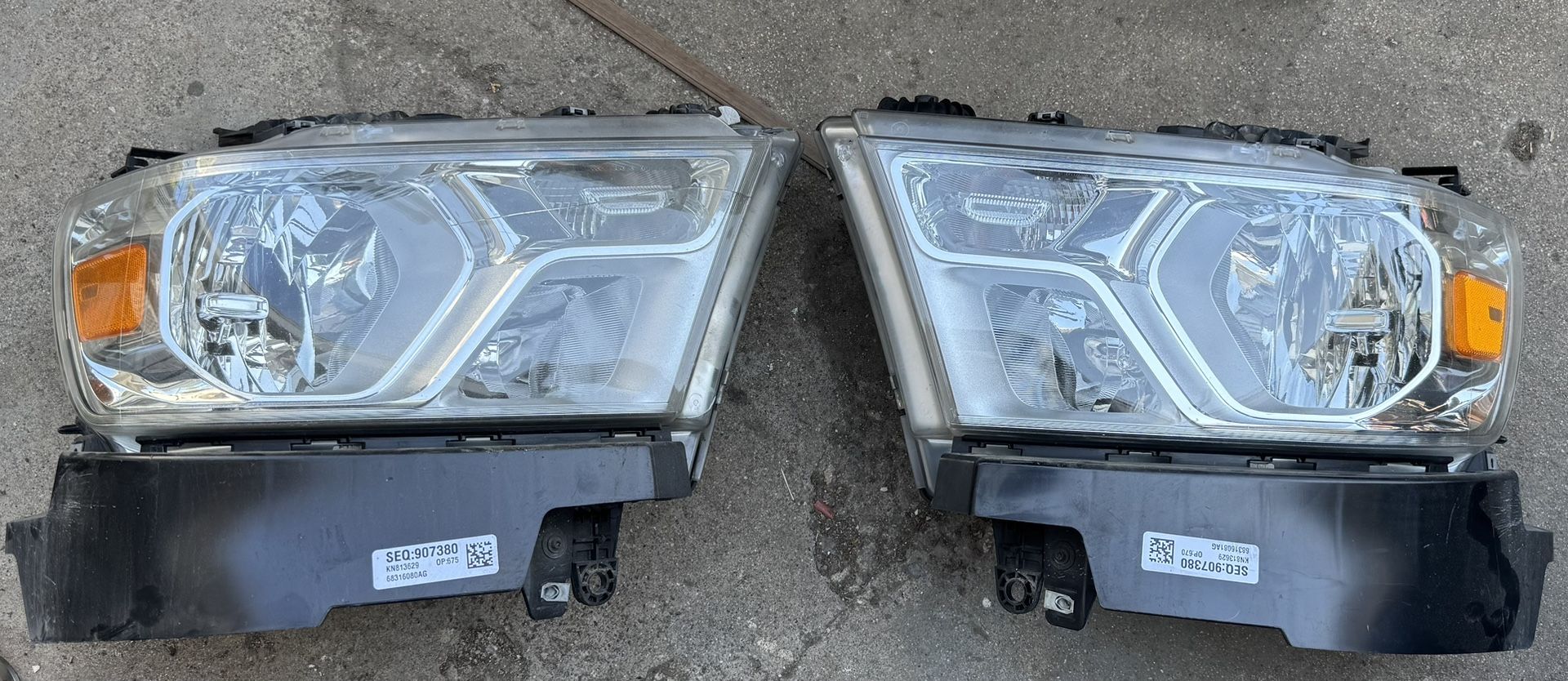 Head Lights 2019
