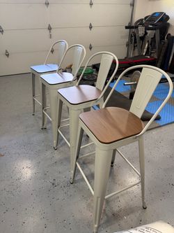 4 Matching Bar Stools