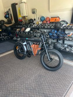CLEARANCE SALE: SMART TRAVEL E-BIKE ( MODEL ROCKET)