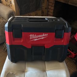 Milwaukee Vacuum M18 2 Gallon