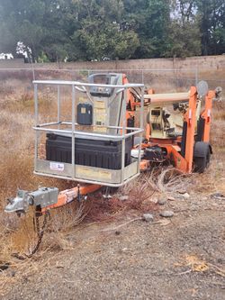 2013 JLG Loft