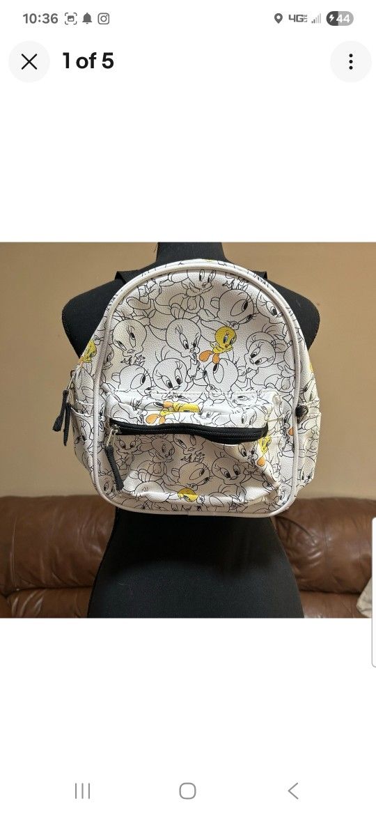 TWEETY BIRD Warner Bros. Looney Tunes White Backpack w/Zip Pouch. Chandler