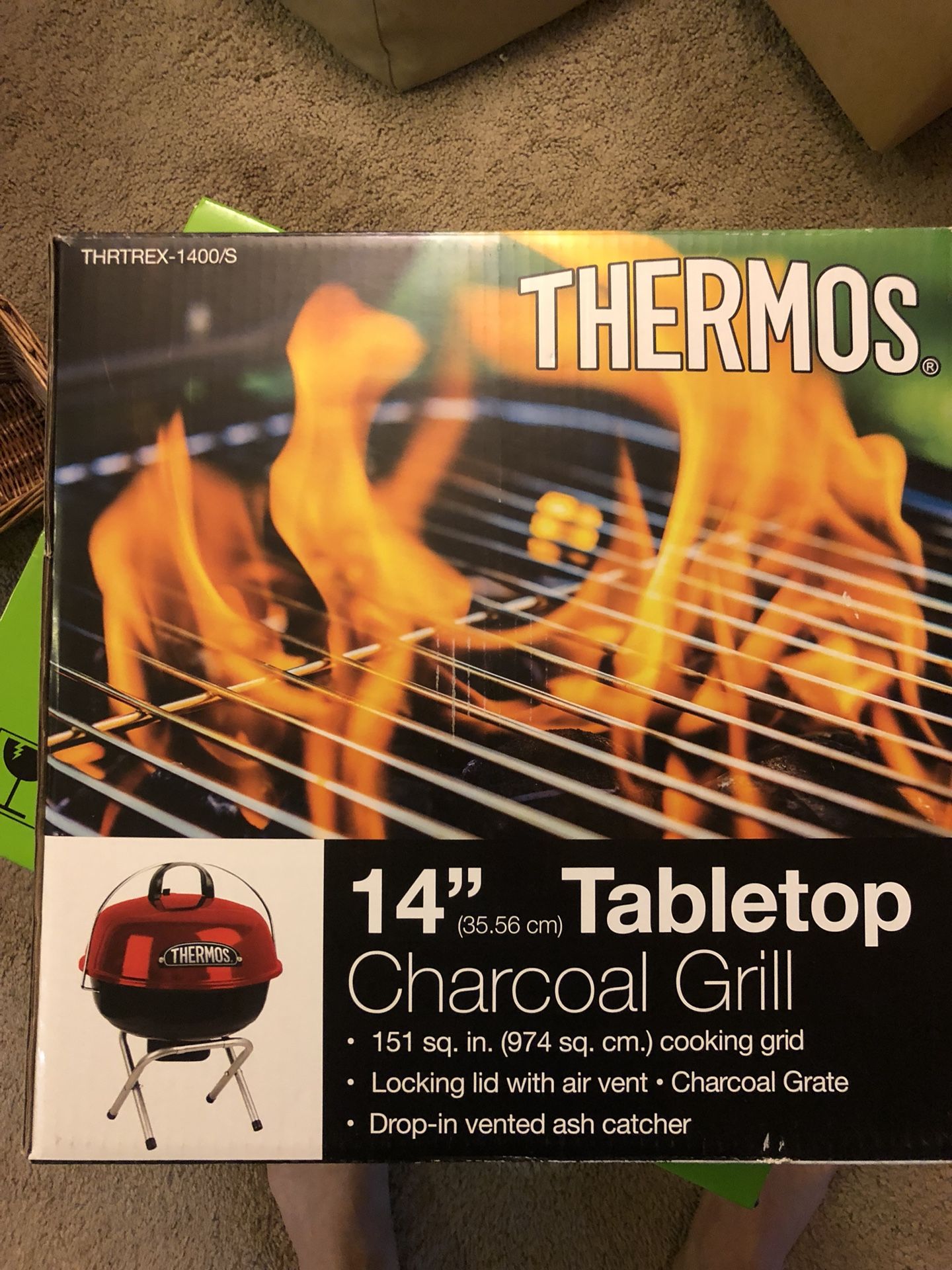 Thermos 14” Tabletop Charcoal grill