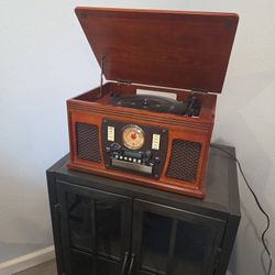 Record PLAYER With CD AND CASSETTE PLAYER