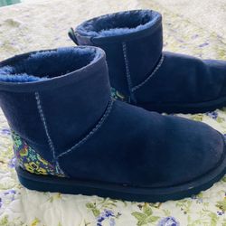 Size 6 Uggs