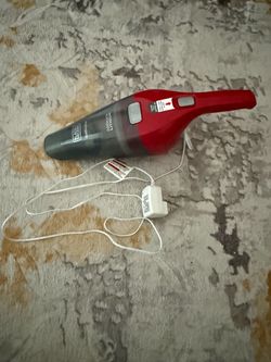 Small handheld vacuum