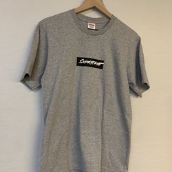 Supreme T-Shirt - Size Small