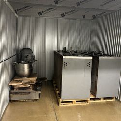 2 Oven For Pizzas , Mixing Machine 50 Qt 