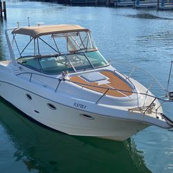 Boat Larson Cabrio Yath 30 Feet 