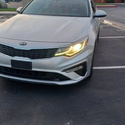 2020 Kia Optima 