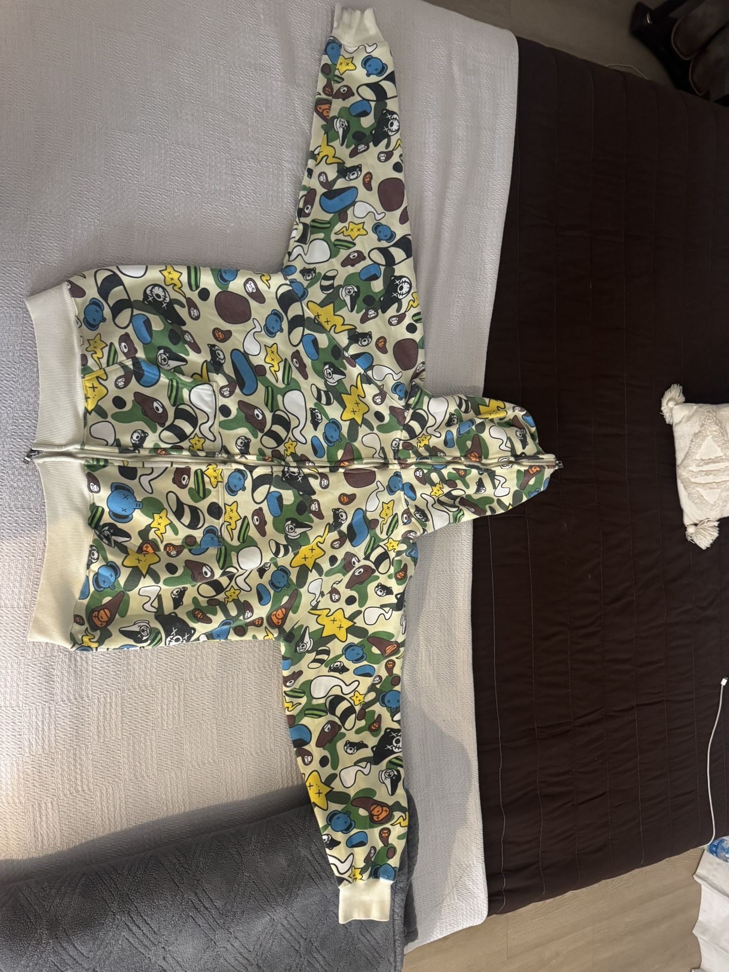 Bape X Kaws Sweater Vintage