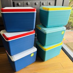 14 can / 10qt cooler $15 Each/Hieleras  Entran 14 Latas $15 Cada Una 