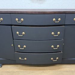 Vintage mahogany Hepplewhite, bow front buffet