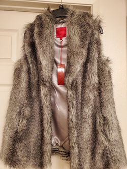 Jennifer Lopez Vest faux fur Medium