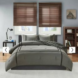 Intelligent Design Owen Reversible Comforter Set New