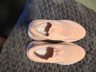 Hokas