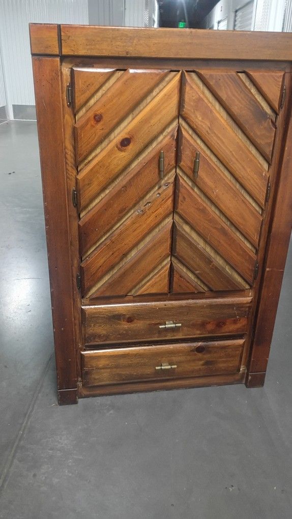 Cabinet Dresser