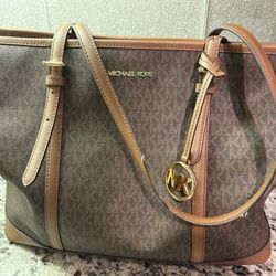 Michael Kors Jet Set Travel Large Logo Tote Bag 👜