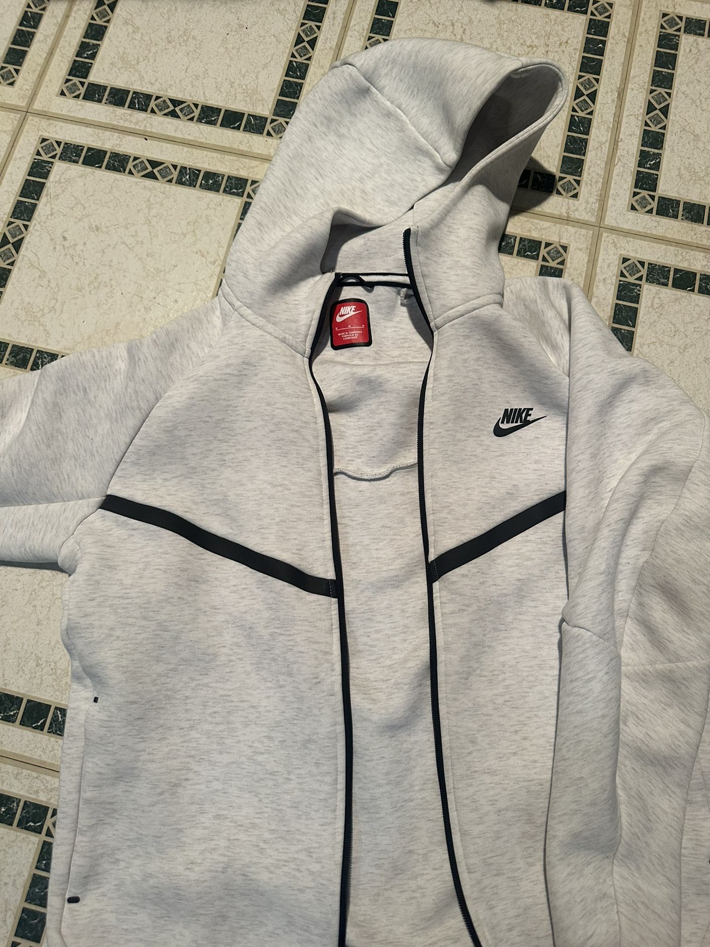 Nike Tech