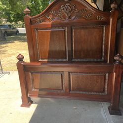 7 Piece Solid Wood Queen Bed Frame, Dresser, Mirror, Night Stands And Chest Of Drawers 