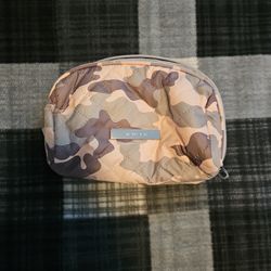 Tartan + Twine Makeuo Bag