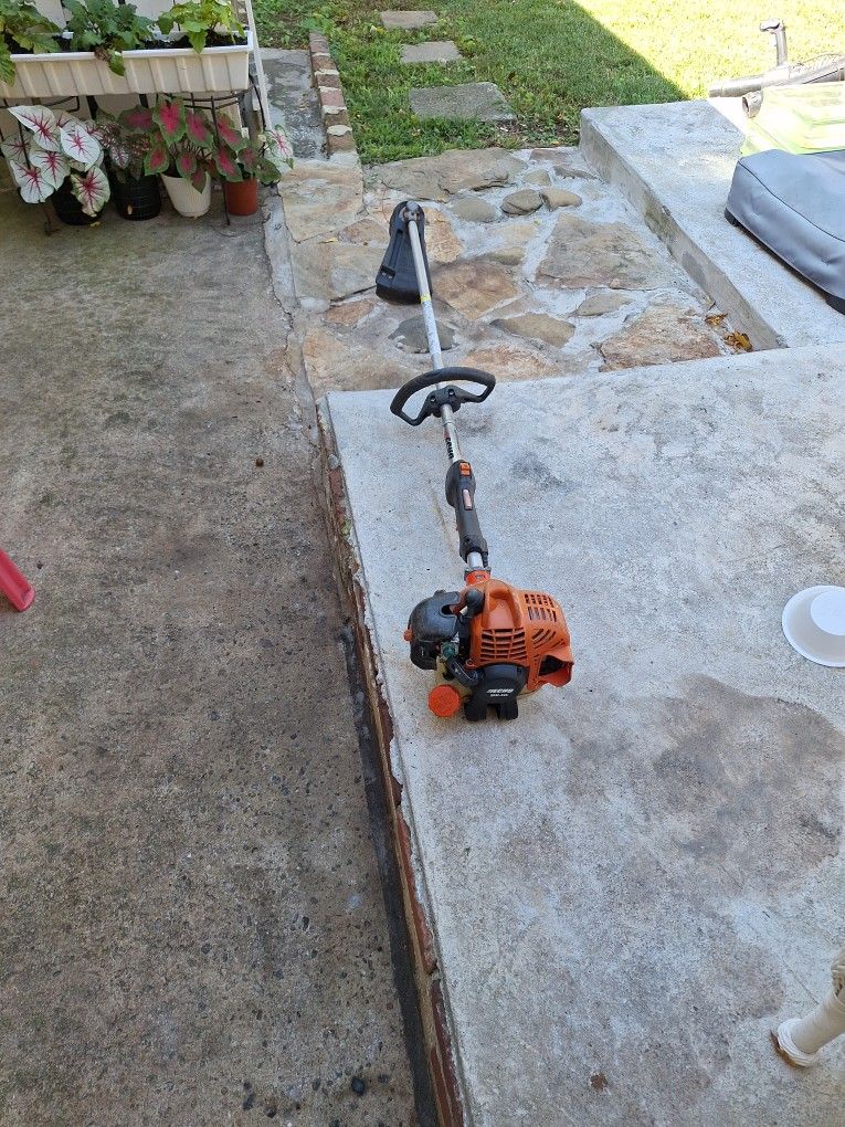 Trimmer Echo Srm-225 gas 2cycle 21.2cc Run Good
