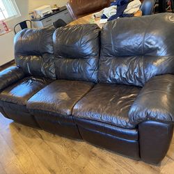 Leather manual reclining couch & chair