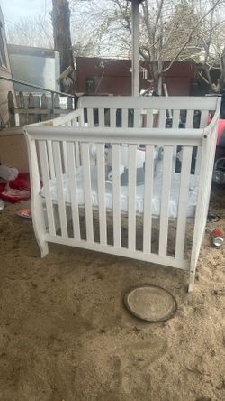 Baby Crib Very Nice